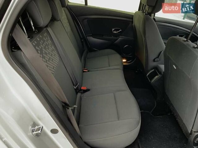 Серый Рено Меган, объемом двигателя 1.46 л и пробегом 263 тыс. км за 7999 $, фото 29 на Automoto.ua