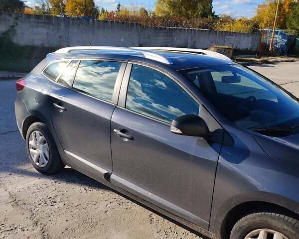 Рено Меган 2012 у Вараш (Кузнецовськ) на Automoto.ua Сірий Рено Меган, об'ємом двигуна 1.6 л та пробігом 155 тис. км за 6700 $, фото 5 на Automoto.ua
