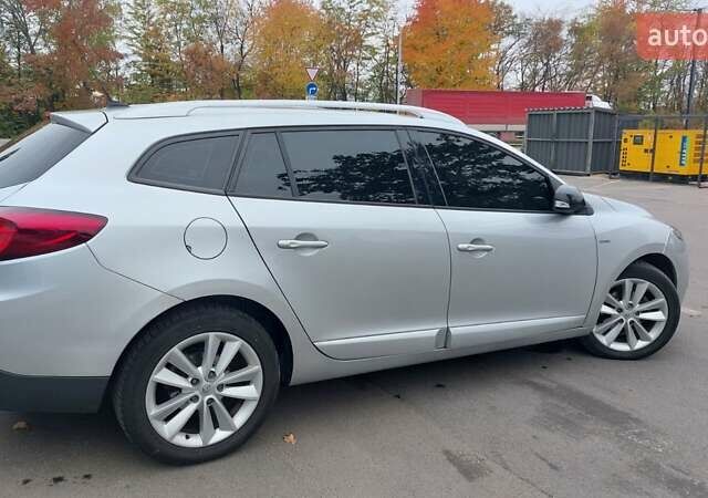 Серый Рено Меган, объемом двигателя 1.46 л и пробегом 300 тыс. км за 7690 $, фото 4 на Automoto.ua