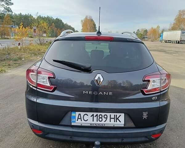 Серый Рено Меган, объемом двигателя 1.5 л и пробегом 263 тыс. км за 8600 $, фото 3 на Automoto.ua