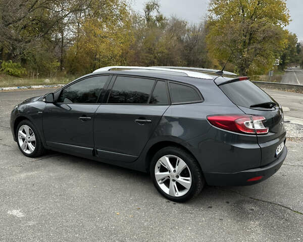 Сірий Рено Меган, об'ємом двигуна 1.46 л та пробігом 319 тис. км за 9200 $, фото 6 на Automoto.ua