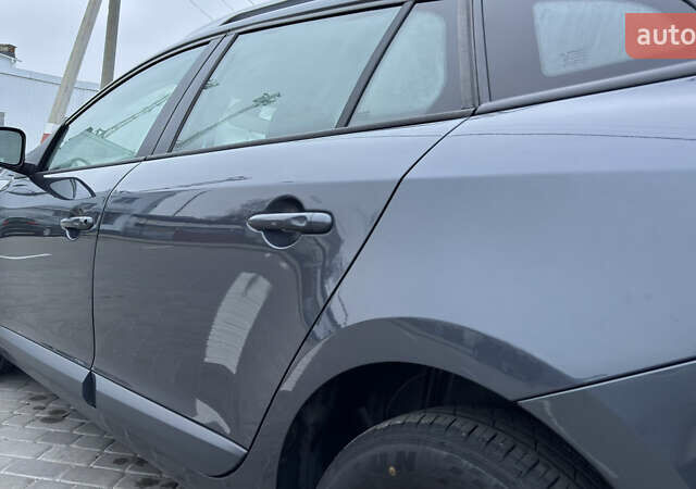 Серый Рено Меган, объемом двигателя 1.46 л и пробегом 183 тыс. км за 8100 $, фото 44 на Automoto.ua