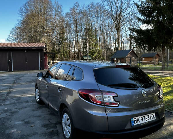 Серый Рено Меган, объемом двигателя 1.46 л и пробегом 333 тыс. км за 6400 $, фото 6 на Automoto.ua