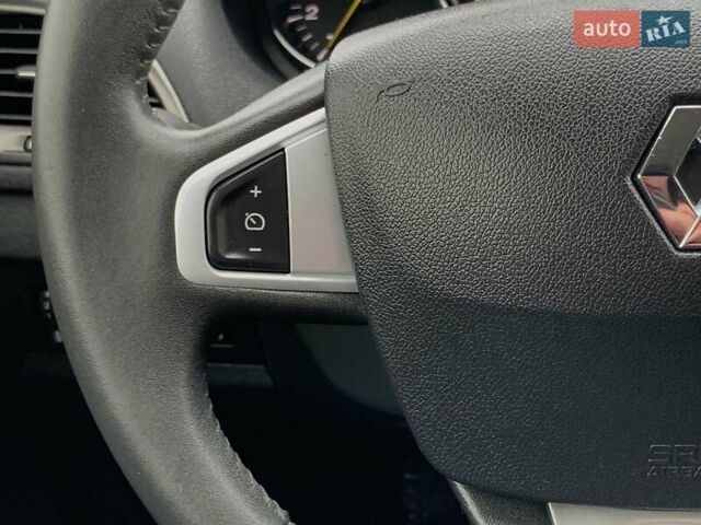 Серый Рено Меган, объемом двигателя 1.46 л и пробегом 263 тыс. км за 7999 $, фото 39 на Automoto.ua