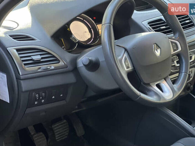 Сірий Рено Меган, об'ємом двигуна 1.46 л та пробігом 177 тис. км за 8800 $, фото 12 на Automoto.ua
