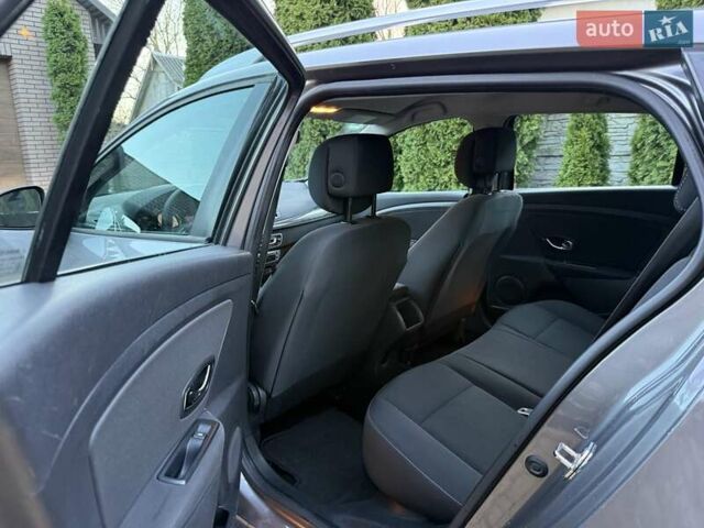 Серый Рено Меган, объемом двигателя 1.5 л и пробегом 270 тыс. км за 7950 $, фото 31 на Automoto.ua