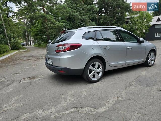 Серый Рено Меган, объемом двигателя 1.46 л и пробегом 195 тыс. км за 8500 $, фото 7 на Automoto.ua