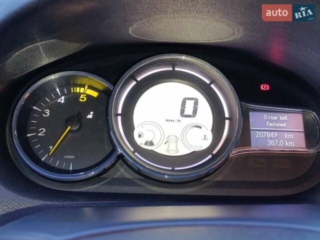 Сірий Рено Меган, об'ємом двигуна 1.6 л та пробігом 208 тис. км за 8200 $, фото 12 на Automoto.ua