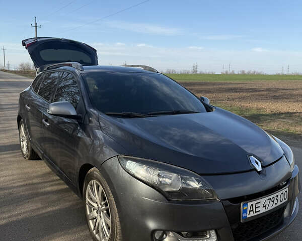 Сірий Рено Меган, об'ємом двигуна 1.5 л та пробігом 304 тис. км за 8000 $, фото 6 на Automoto.ua