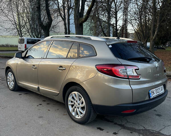 Серый Рено Меган, объемом двигателя 1.46 л и пробегом 236 тыс. км за 8600 $, фото 11 на Automoto.ua