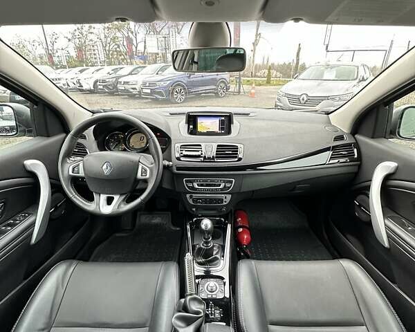 Серый Рено Меган, объемом двигателя 1.46 л и пробегом 289 тыс. км за 7999 $, фото 23 на Automoto.ua