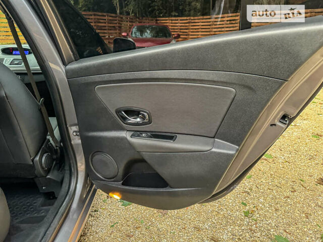 Серый Рено Меган, объемом двигателя 1.5 л и пробегом 190 тыс. км за 8450 $, фото 69 на Automoto.ua