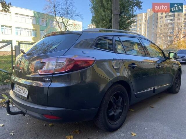 Серый Рено Меган, объемом двигателя 1.5 л и пробегом 237 тыс. км за 7500 $, фото 2 на Automoto.ua