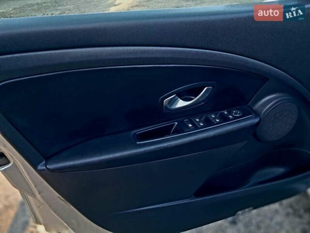 Сірий Рено Меган, об'ємом двигуна 1.9 л та пробігом 266 тис. км за 6800 $, фото 21 на Automoto.ua