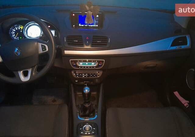 Сірий Рено Меган, об'ємом двигуна 1.2 л та пробігом 199 тис. км за 6499 $, фото 11 на Automoto.ua