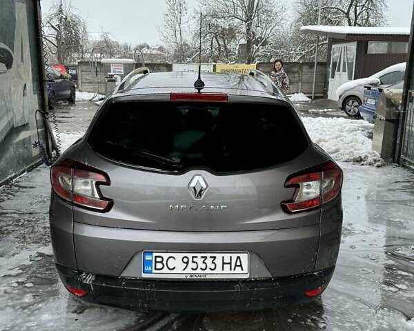 Серый Рено Меган, объемом двигателя 1.46 л и пробегом 355 тыс. км за 7700 $, фото 20 на Automoto.ua