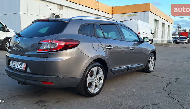 Серый Рено Меган, объемом двигателя 1.6 л и пробегом 210 тыс. км за 7550 $, фото 2 на Automoto.ua