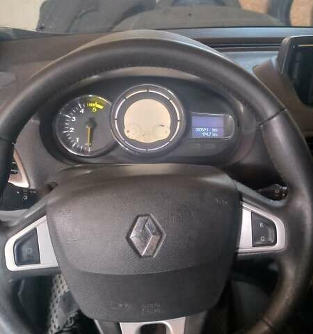 Рено Меган 2012 в Виннице на Automoto.ua Серый Рено Меган, объемом двигателя 1.46 л и пробегом 380 тыс. км за 6700 $, фото 12 на Automoto.ua