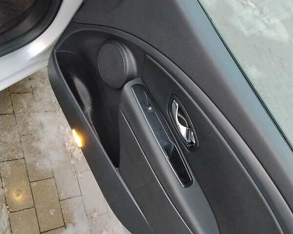 Серый Рено Меган, объемом двигателя 1.46 л и пробегом 233 тыс. км за 7200 $, фото 34 на Automoto.ua