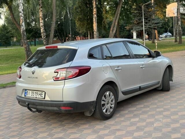 Серый Рено Меган, объемом двигателя 1.5 л и пробегом 225 тыс. км за 6999 $, фото 12 на Automoto.ua