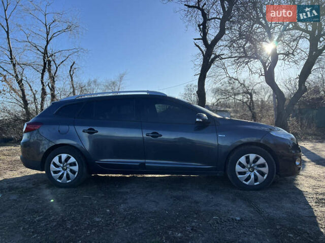 Сірий Рено Меган, об'ємом двигуна 1.5 л та пробігом 270 тис. км за 7000 $, фото 5 на Automoto.ua
