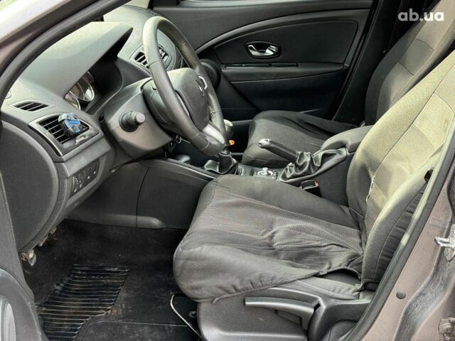 Серый Рено Меган, объемом двигателя 1.5 л и пробегом 380 тыс. км за 6940 $, фото 11 на Automoto.ua