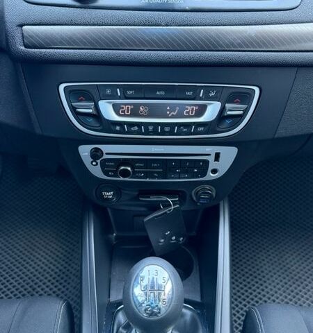 Серый Рено Меган, объемом двигателя 1.5 л и пробегом 157 тыс. км за 8999 $, фото 61 на Automoto.ua