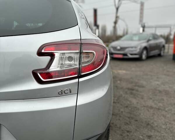 Сірий Рено Меган, об'ємом двигуна 1.46 л та пробігом 289 тис. км за 7999 $, фото 10 на Automoto.ua