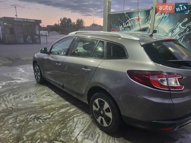 Сірий Рено Меган, об'ємом двигуна 1.46 л та пробігом 208 тис. км за 7500 $, фото 3 на Automoto.ua