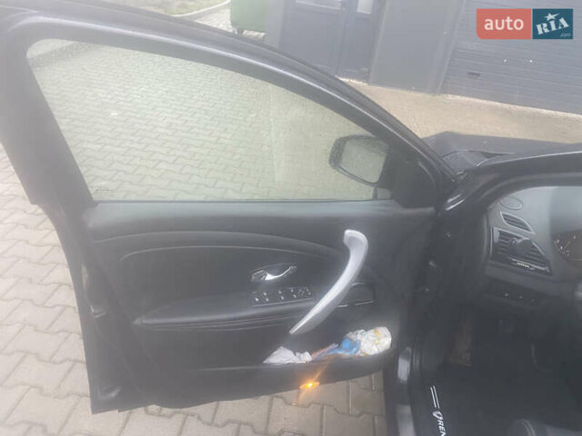 Сірий Рено Меган, об'ємом двигуна 1.6 л та пробігом 249 тис. км за 7800 $, фото 17 на Automoto.ua