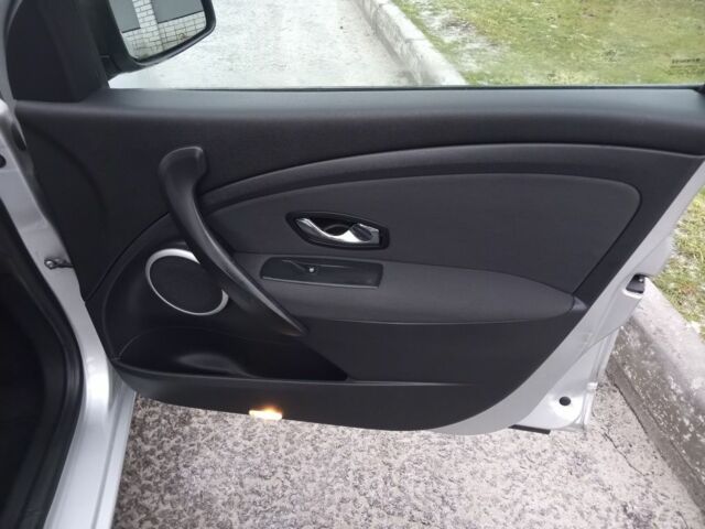 Серый Рено Меган, объемом двигателя 1.5 л и пробегом 280 тыс. км за 8200 $, фото 8 на Automoto.ua