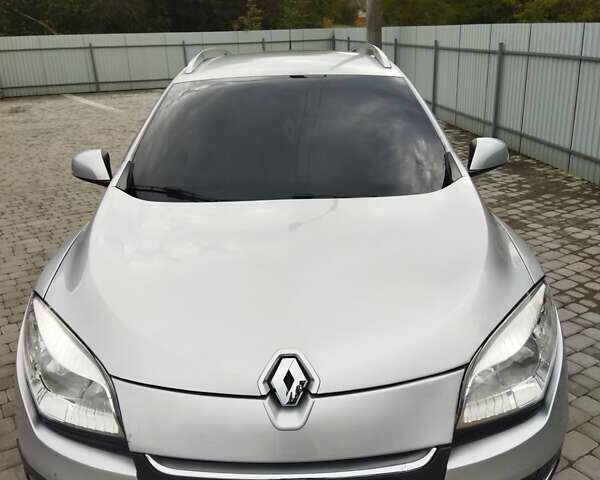 Серый Рено Меган, объемом двигателя 1.5 л и пробегом 280 тыс. км за 7200 $, фото 1 на Automoto.ua