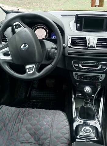 Сірий Рено Меган, об'ємом двигуна 1.46 л та пробігом 340 тис. км за 7000 $, фото 7 на Automoto.ua