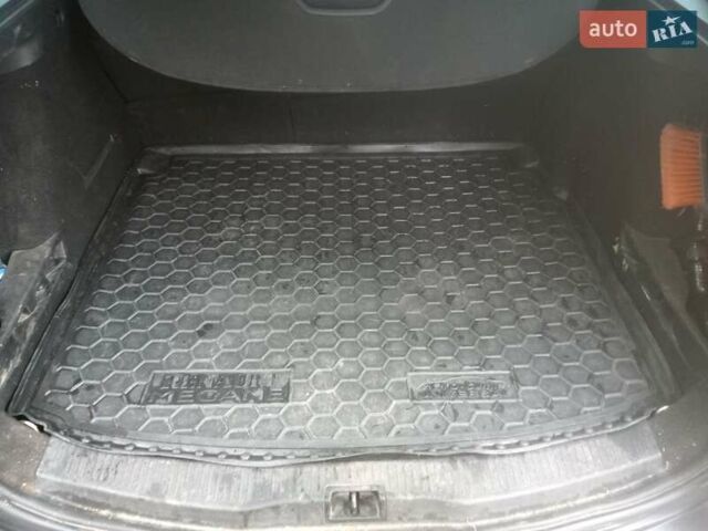 Серый Рено Меган, объемом двигателя 1.46 л и пробегом 234 тыс. км за 7600 $, фото 17 на Automoto.ua