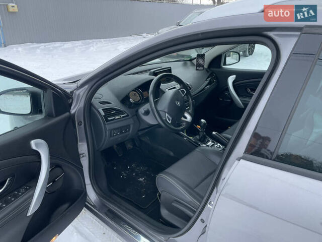 Сірий Рено Меган, об'ємом двигуна 1.46 л та пробігом 281 тис. км за 7990 $, фото 8 на Automoto.ua