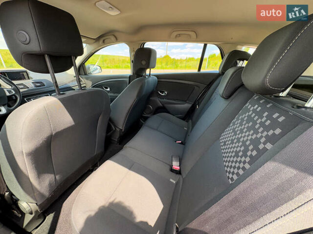 Серый Рено Меган, объемом двигателя 1.46 л и пробегом 262 тыс. км за 6400 $, фото 21 на Automoto.ua