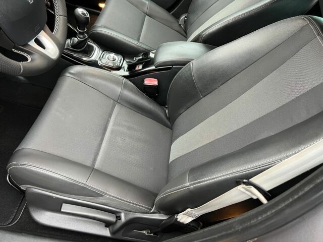 Рено Меган 2012 в Житомире на Automoto.ua Серый Рено Меган, объемом двигателя 1.5 л и пробегом 224 тыс. км за 8300 $, фото 8 на Automoto.ua