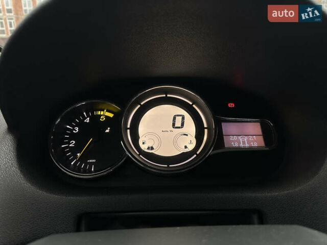 Сірий Рено Меган, об'ємом двигуна 1.46 л та пробігом 293 тис. км за 7800 $, фото 33 на Automoto.ua