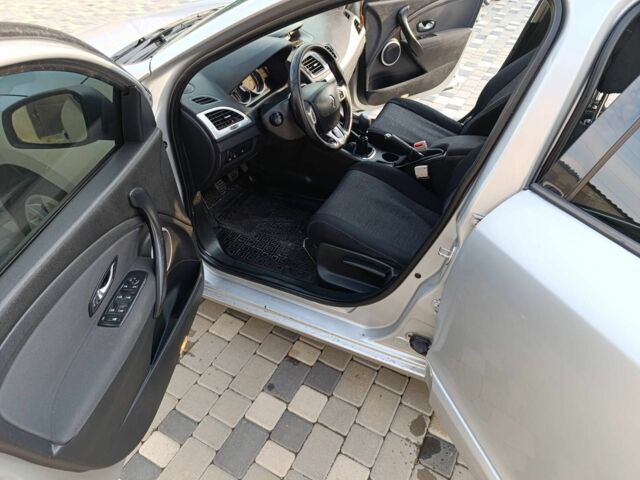 Серый Рено Меган, объемом двигателя 1.5 л и пробегом 280 тыс. км за 6500 $, фото 14 на Automoto.ua