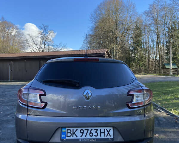 Серый Рено Меган, объемом двигателя 1.46 л и пробегом 333 тыс. км за 6400 $, фото 7 на Automoto.ua