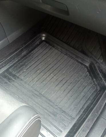 Сірий Рено Меган, об'ємом двигуна 1.46 л та пробігом 325 тис. км за 8700 $, фото 11 на Automoto.ua