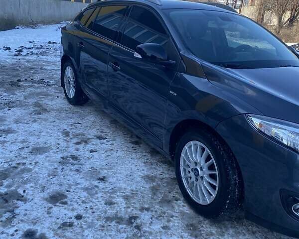 Серый Рено Меган, объемом двигателя 1.46 л и пробегом 295 тыс. км за 8050 $, фото 3 на Automoto.ua