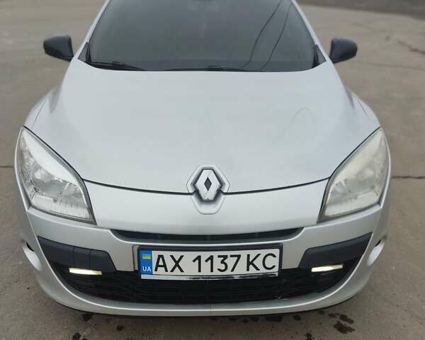 Сірий Рено Меган, об'ємом двигуна 1.5 л та пробігом 258 тис. км за 7300 $, фото 7 на Automoto.ua