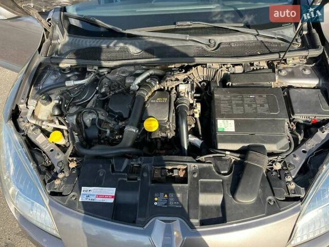 Сірий Рено Меган, об'ємом двигуна 1.46 л та пробігом 257 тис. км за 7500 $, фото 16 на Automoto.ua