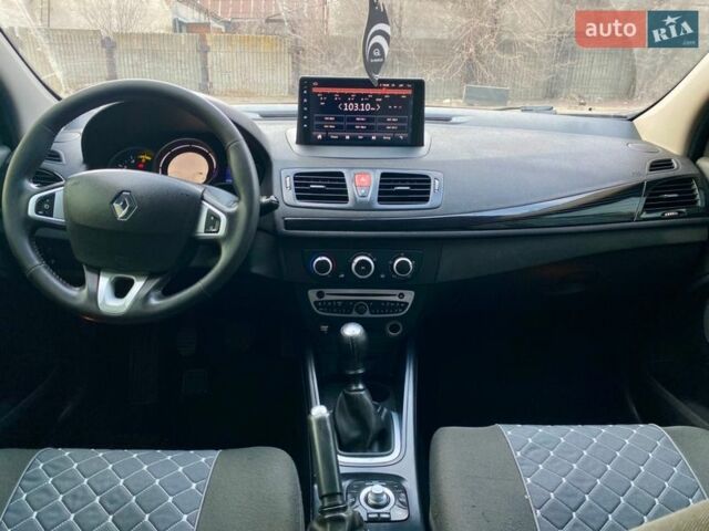 Сірий Рено Меган, об'ємом двигуна 1.46 л та пробігом 260 тис. км за 5800 $, фото 6 на Automoto.ua