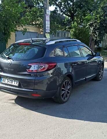 Сірий Рено Меган, об'ємом двигуна 1.46 л та пробігом 325 тис. км за 8700 $, фото 114 на Automoto.ua