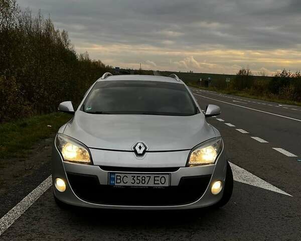 Серый Рено Меган, объемом двигателя 1.46 л и пробегом 277 тыс. км за 7300 $, фото 1 на Automoto.ua