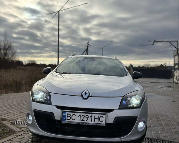 Сірий Рено Меган, об'ємом двигуна 1.46 л та пробігом 327 тис. км за 7100 $, фото 11 на Automoto.ua