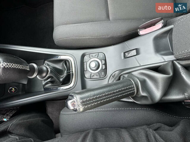 Сірий Рено Меган, об'ємом двигуна 1.5 л та пробігом 97 тис. км за 10299 $, фото 10 на Automoto.ua