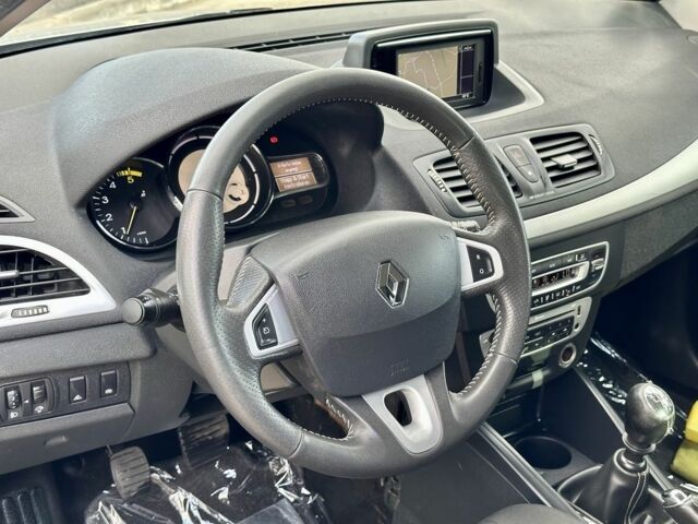 Серый Рено Меган, объемом двигателя 1.6 л и пробегом 277 тыс. км за 7000 $, фото 14 на Automoto.ua